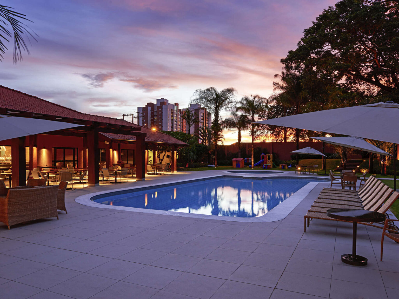 http://www.accorhotels.com/2043